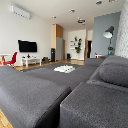 Blue Orange Otel Prag